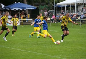 Felix Sievers schießt Nümbrecht mit Dreierpack zum Sieg