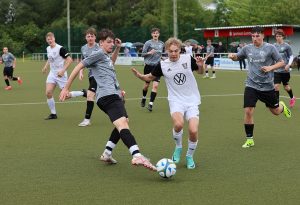 Weihnachten zur Sommerzeit: JSG verteilt zu viele Geschenke